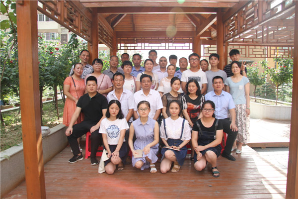 又是一年金秋季，助學圓夢暖人心----2017年寶業(yè)集團“金秋助學”活動圓滿結束